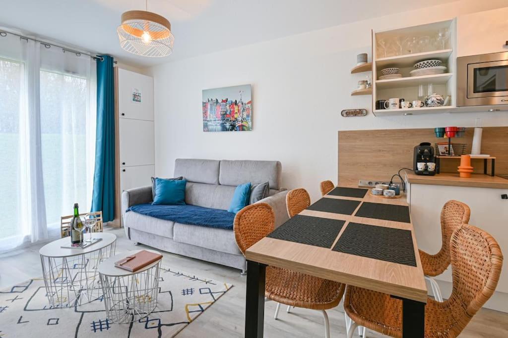 Équemauville Appartement Avec Terrasse, Piscine, Parking, Honfleur מראה חיצוני תמונה